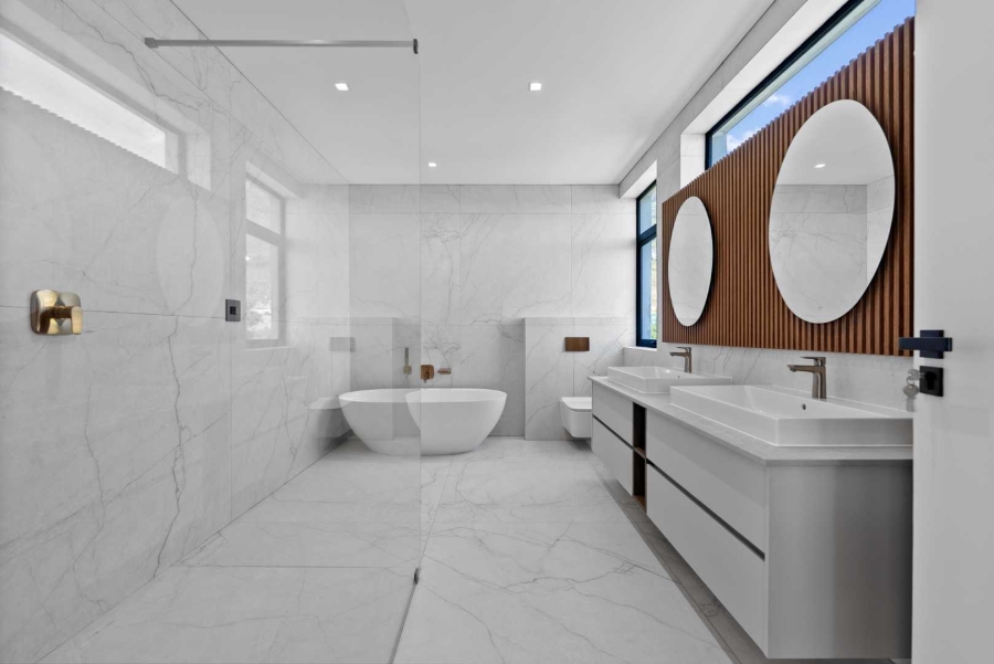 5 Bedroom Property for Sale in Camps Bay Western Cape